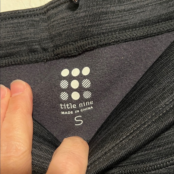 Title Nine Dark Gray Activewear - Picture 2 of 5